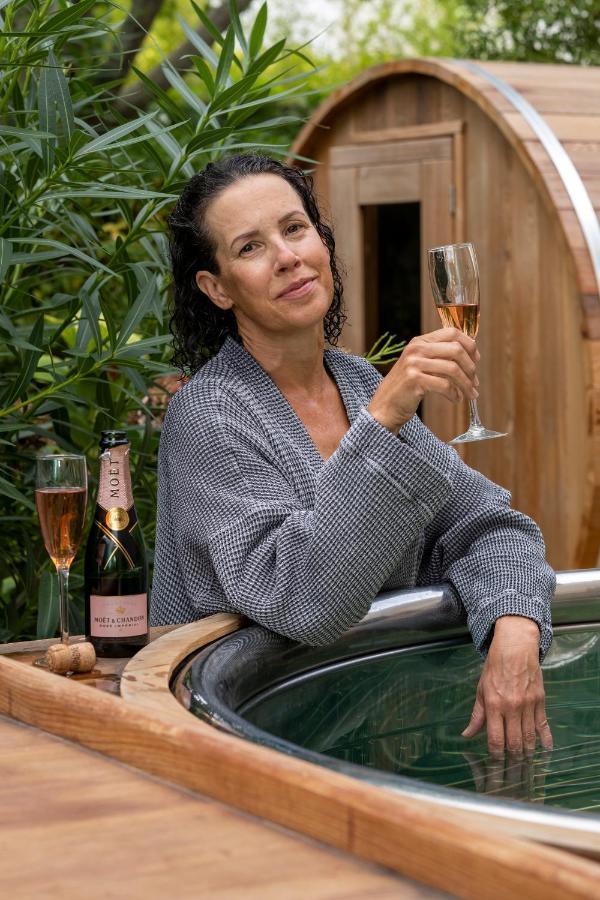 Escale Rochelaise B&B, Spa Bain Nordique Et Sauna Tonneau La Rochelle  Luaran gambar
