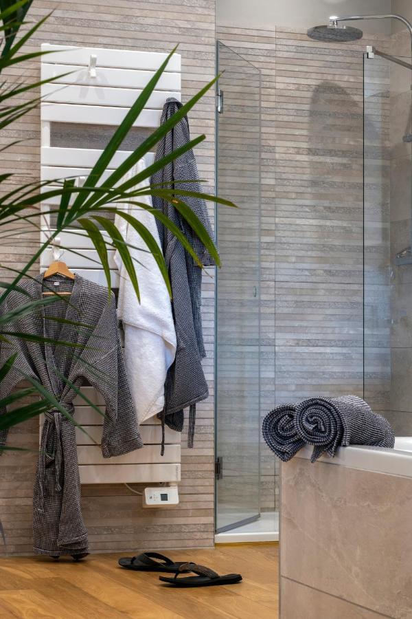 Escale Rochelaise B&B, Spa Bain Nordique Et Sauna Tonneau La Rochelle  Luaran gambar